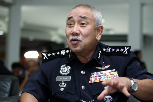 KOTA KINABALU 14 JANUARY 2016. Pesuruhjaya Polis Sabah, Datuk Abdul Rashid Harun pada sidang media di Kota Kinabalu. STR/MOHD ADAM ARININ